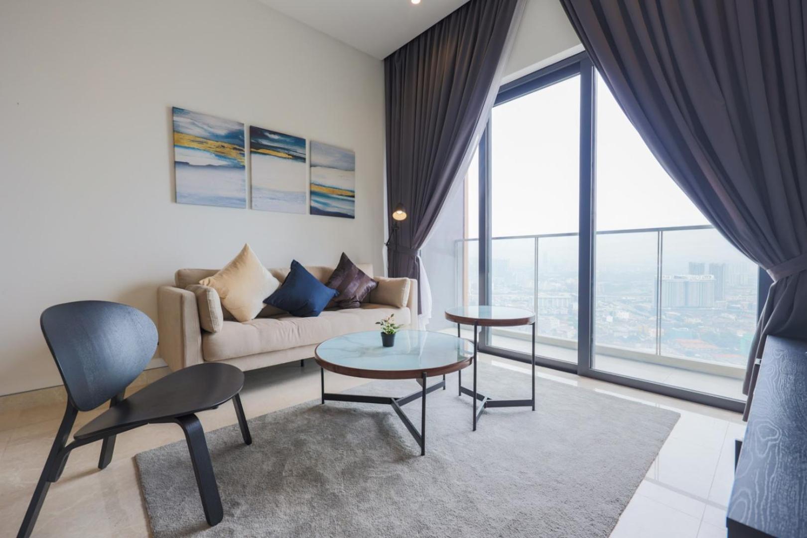 Lucentia At By Dreamcloud Apartment
